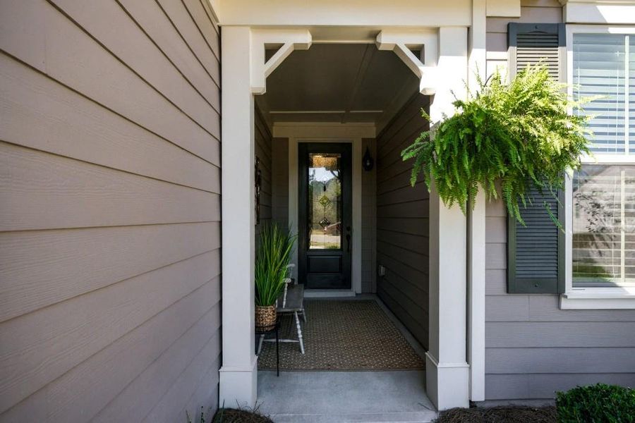 Exterior details and patio area of a home in , Hoschton (Image 3).