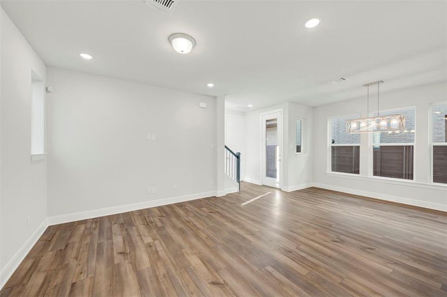 Spacious, unfurnished interior of a new home in Painted Tree Woodland West – Cottages, McKinney (Image 17).