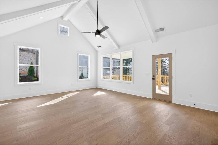 Spacious, unfurnished interior of a new home in Livingstone Park, Kennesaw (Image 24).