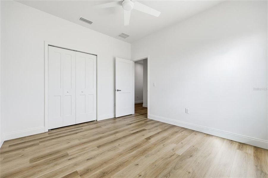 Spacious, unfurnished interior of a new home in , Gainesville (Image 10).