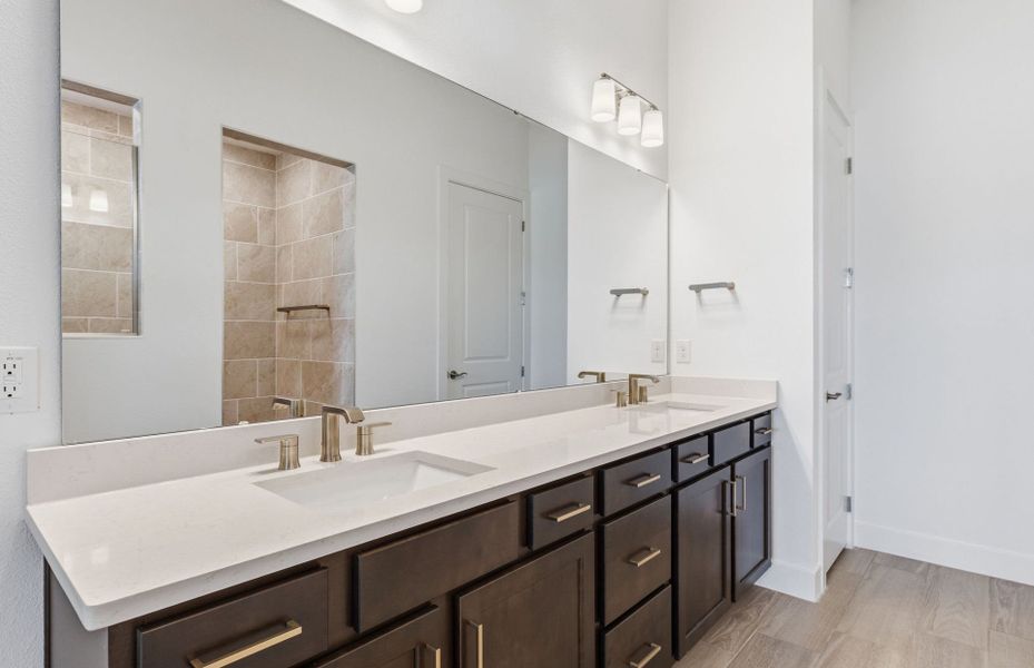 Furnished interior view inside a new home in Del Webb River Reserve, Spring Hill (Image 8). Furnished interior view inside a new home in Del Webb River Reserve, Spring Hill (Image 8).