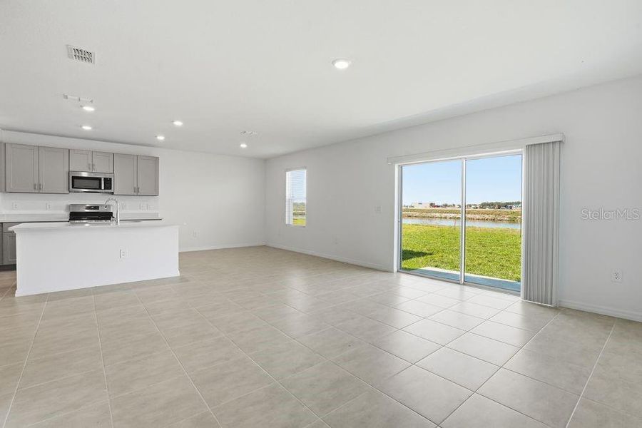 Spacious, unfurnished interior of a new home in Firethorn, Parrish (Image 25).
