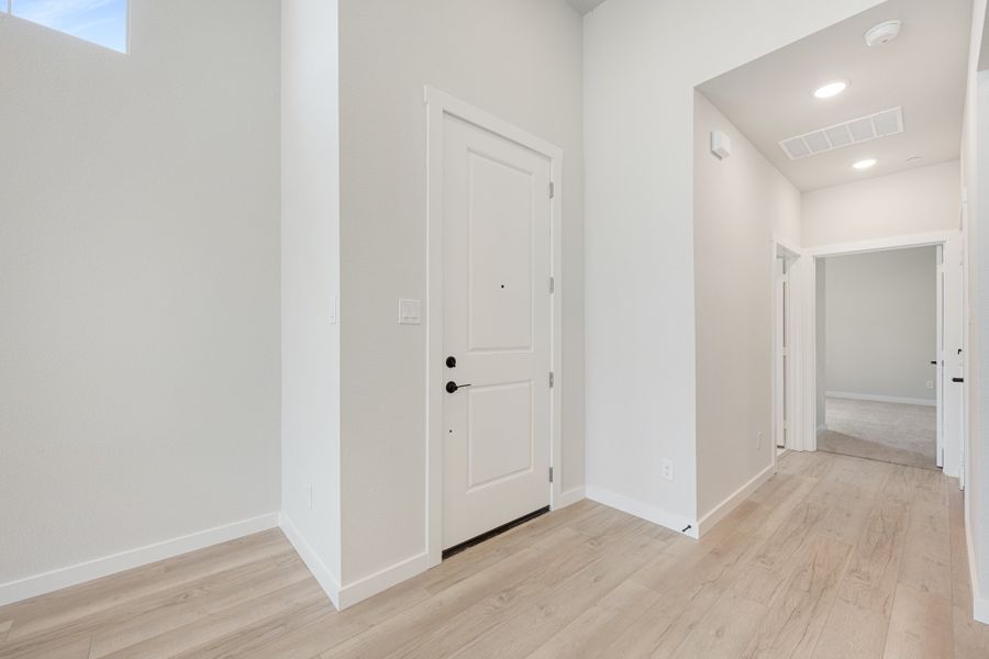 Spacious, unfurnished interior of a new home in Woodbridge Villas, Wylie (Image 26).