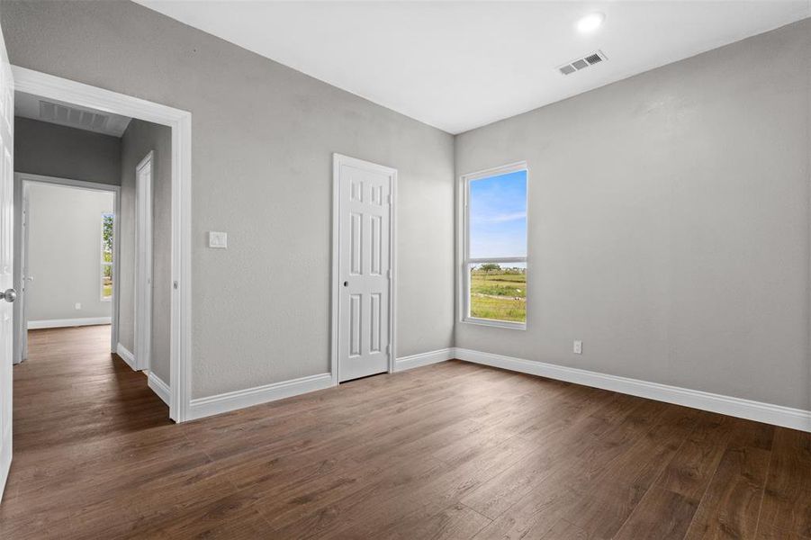 Spacious, unfurnished interior of a new home in , Rice (Image 13).