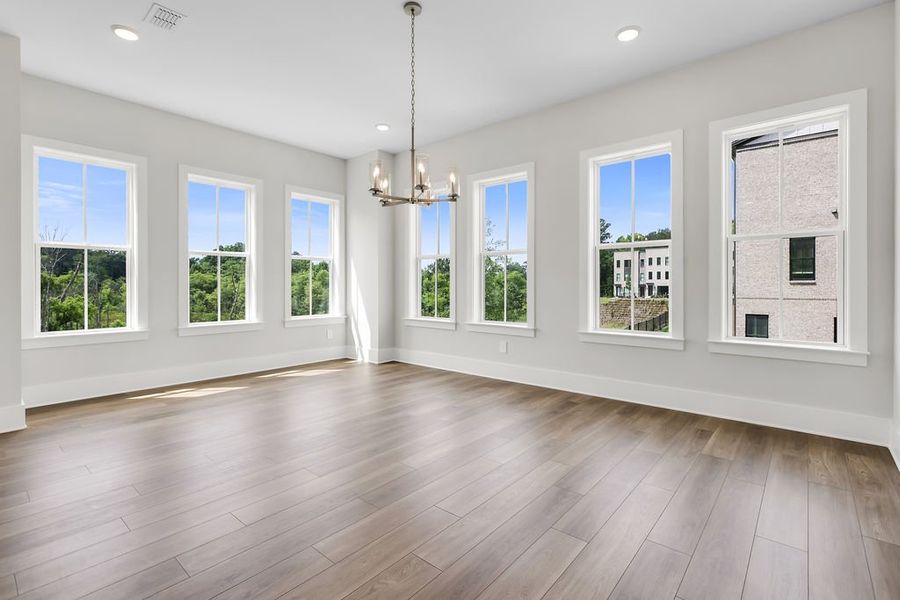 Spacious, unfurnished interior of a new home in Echo Park, Suwanee (Image 26).