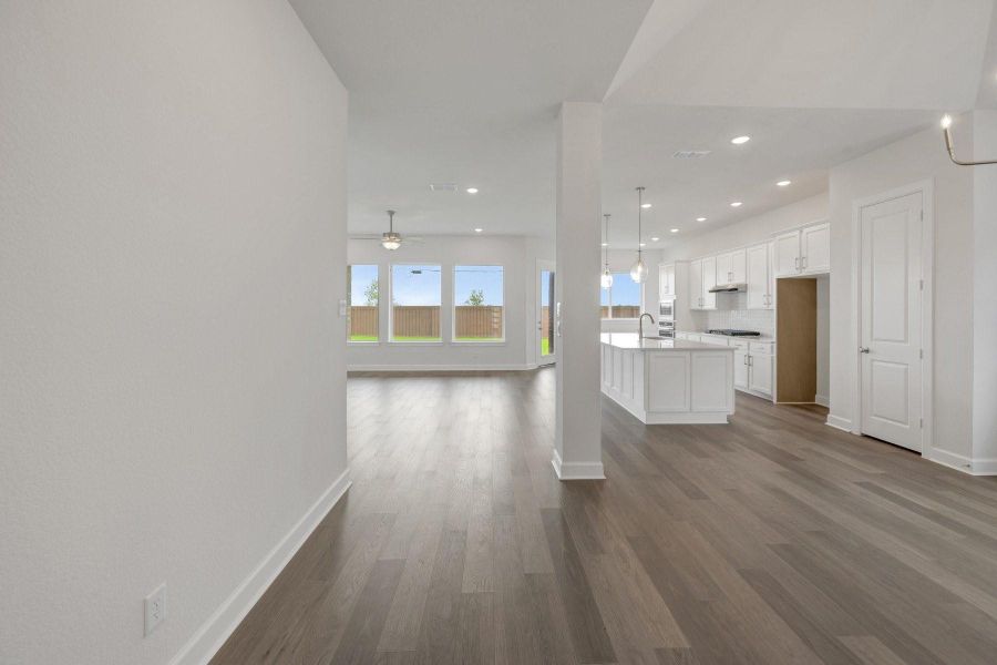 Spacious, unfurnished interior of a new home in Brookewater - Ascent Collection, Rosenberg (Image 16).