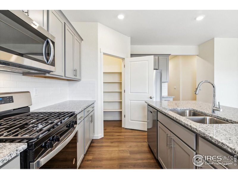 Furnished interior view inside a new home in Settlers Crossing, Commerce City (Image 10). Furnished interior view inside a new home in Settlers Crossing, Commerce City (Image 10).
