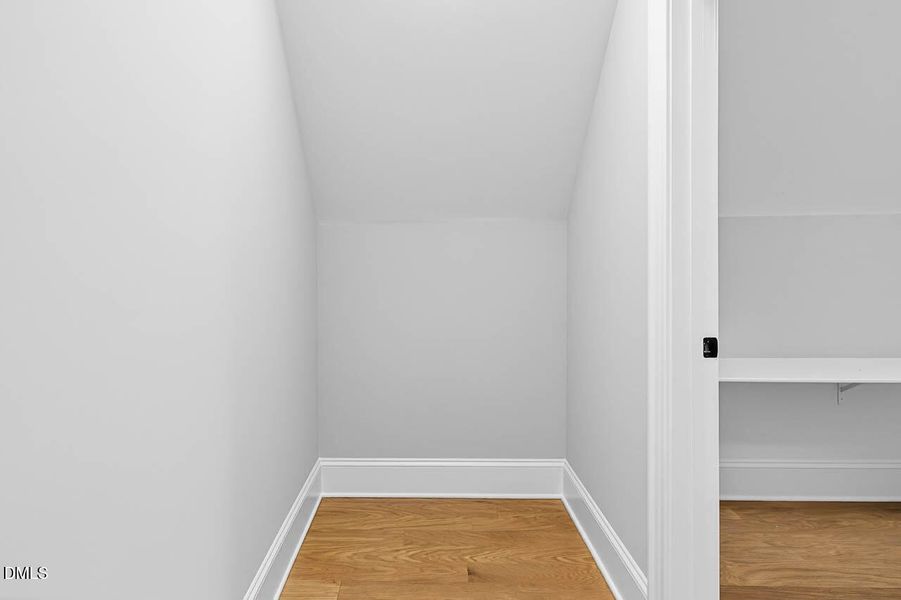 1616 River Bend Ln interior-51