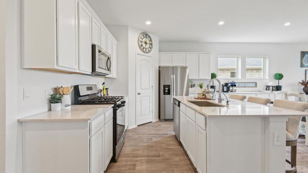 Furnished interior view inside a new home in Lake Conroe Cove, Willis (Image 8).