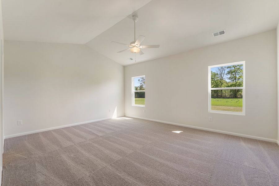Spacious, unfurnished interior of a new home in Burke Estates, Chesnee (Image 21).