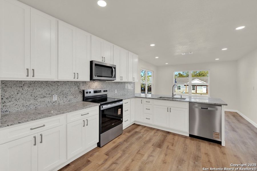Furnished interior view inside a new home in , Canyon Lake (Image 15).