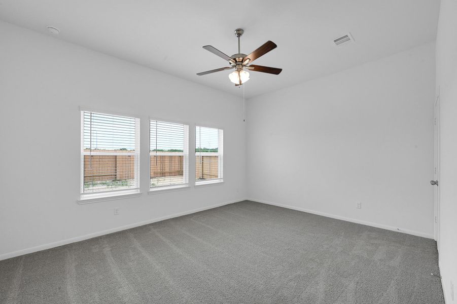 Spacious, unfurnished interior of a new home in Lago Mar, Texas City (Image 21). Spacious, unfurnished interior of a new home in Lago Mar, Texas City (Image 21).