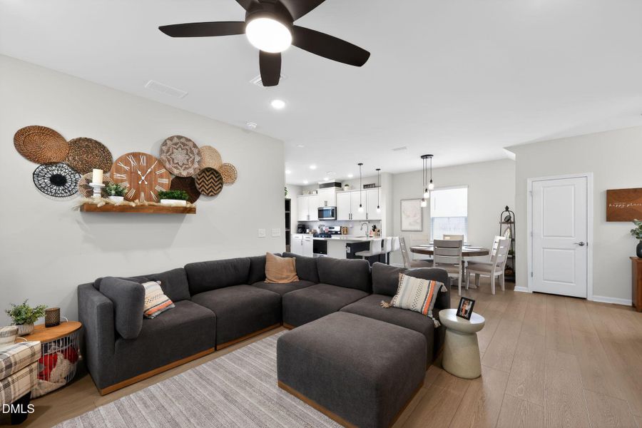 06_506_Donnegal_Farm_Dr_Fuquay-Varina_NC 06_506_Donnegal_Farm_Dr_Fuquay-Varina_NC