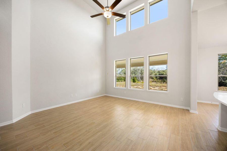 Spacious, unfurnished interior of a new home in Southfork Ranch, Sealy (Image 43).