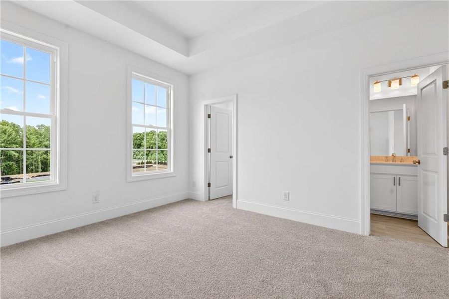Spacious, unfurnished interior of a new home in Waterhaven, Cumming (Image 43).