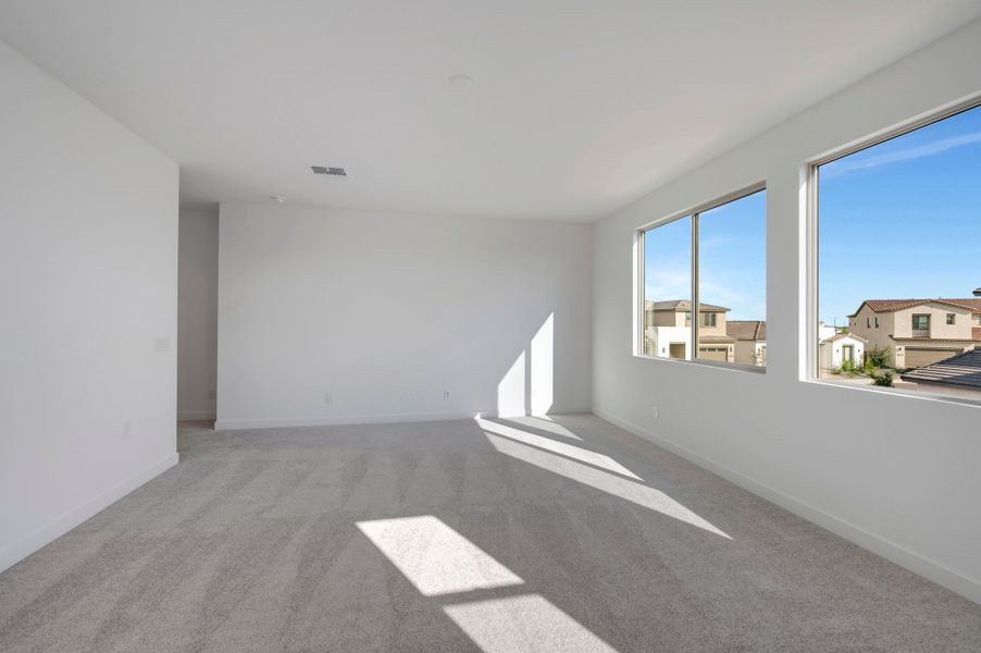 Spacious, unfurnished interior of a new home in Soleo, San Tan Valley (Image 32). Spacious, unfurnished interior of a new home in Soleo, San Tan Valley (Image 32).