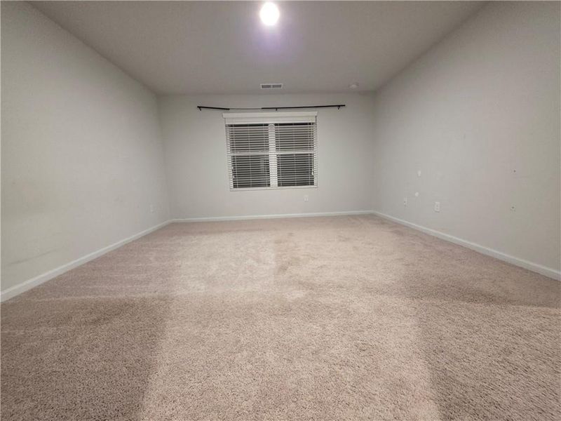 Spacious, unfurnished interior of a new home in Alcovy Trace, Lawrenceville (Image 16).