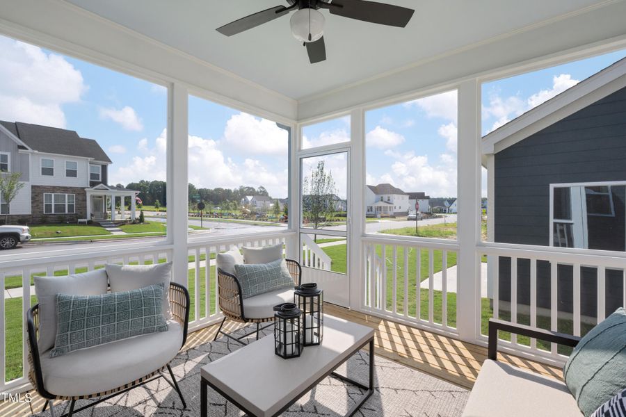 WFP-2325_CastleInBrooklyn_C_ScreenPorch