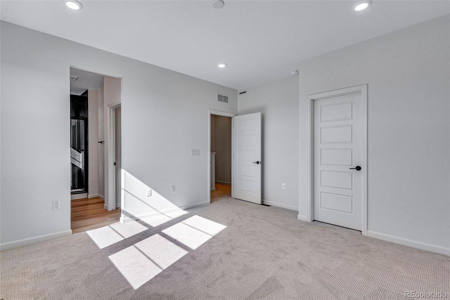 Spacious, unfurnished interior of a new home in , Arvada (Image 17).