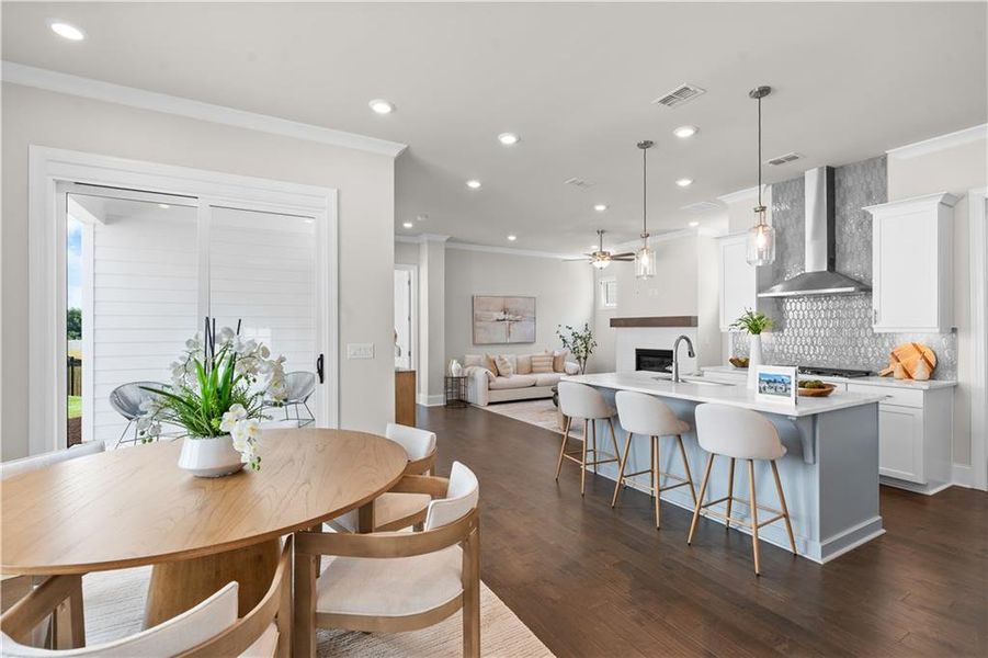 Furnished interior view inside a new home in Aberdeen, Hoschton (Image 9).