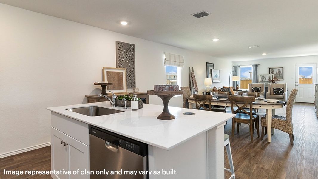 Representative furnished interior of a home built from the The Estero by D.R. Horton in Langdon, San Antonio (Image 8).