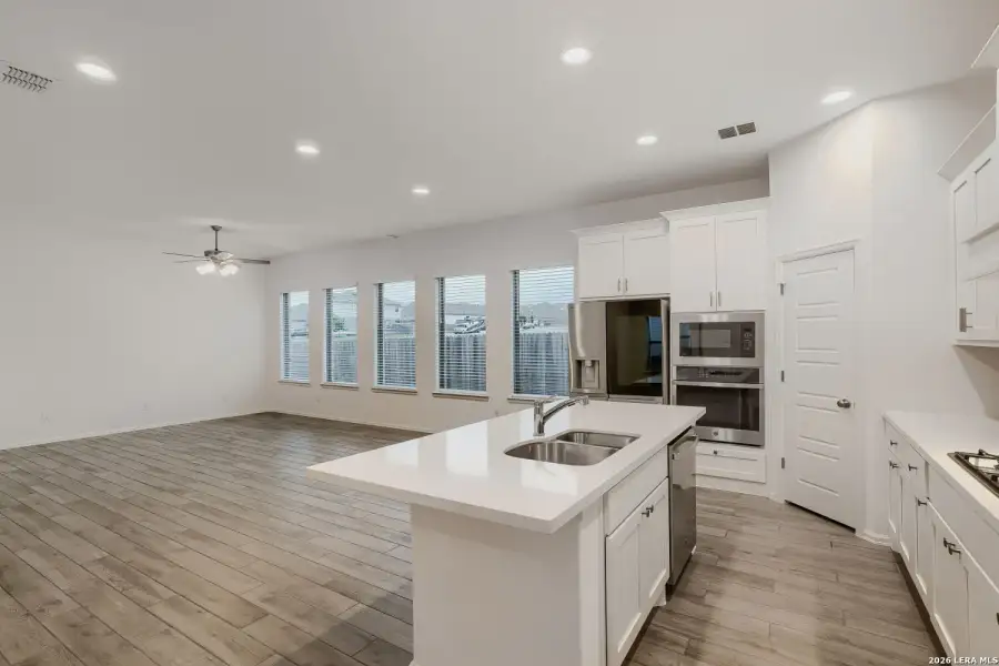 Furnished interior view inside a new home in Ladera, San Antonio (Image 6).