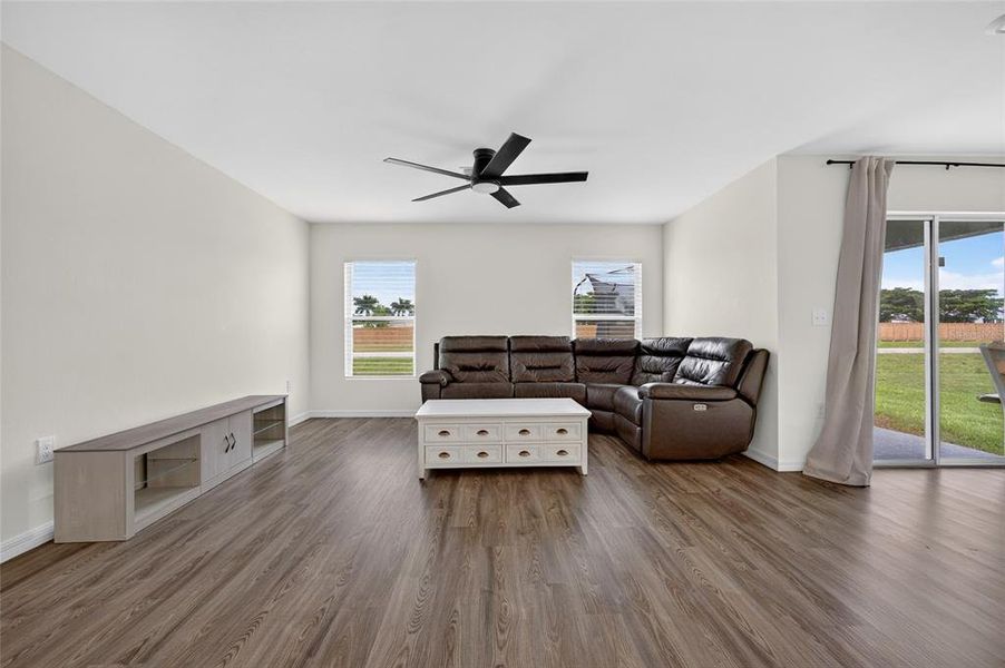 Furnished interior view inside a new home in , Punta Gorda (Image 15). Furnished interior view inside a new home in , Punta Gorda (Image 15).