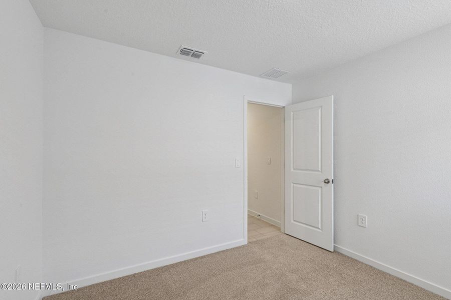 Spacious, unfurnished interior of a new home in , Jacksonville (Image 20).