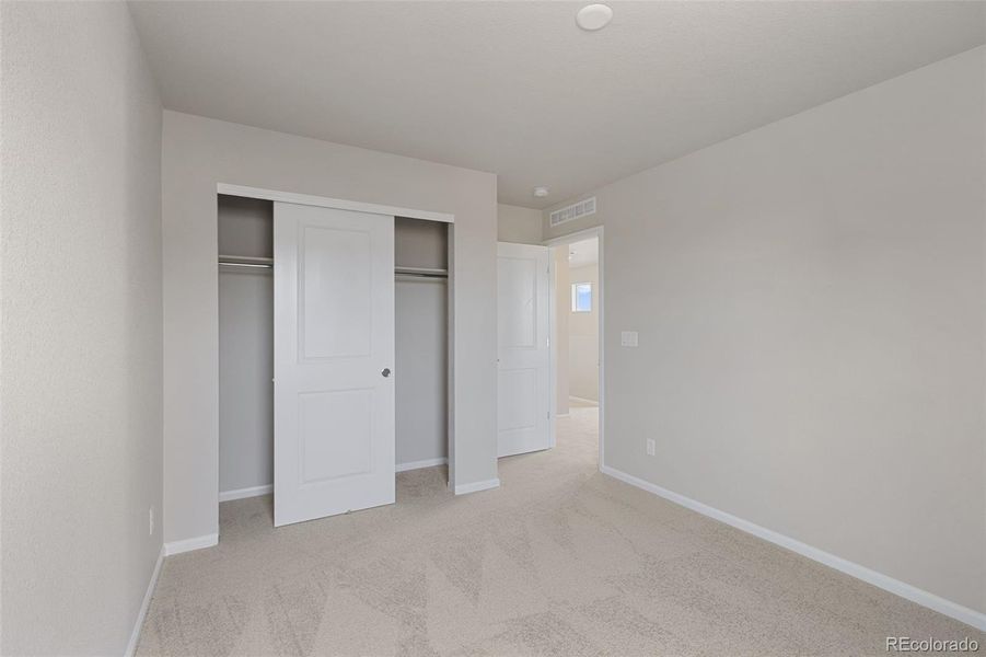 Spacious, unfurnished interior of a new home in , Aurora (Image 14).