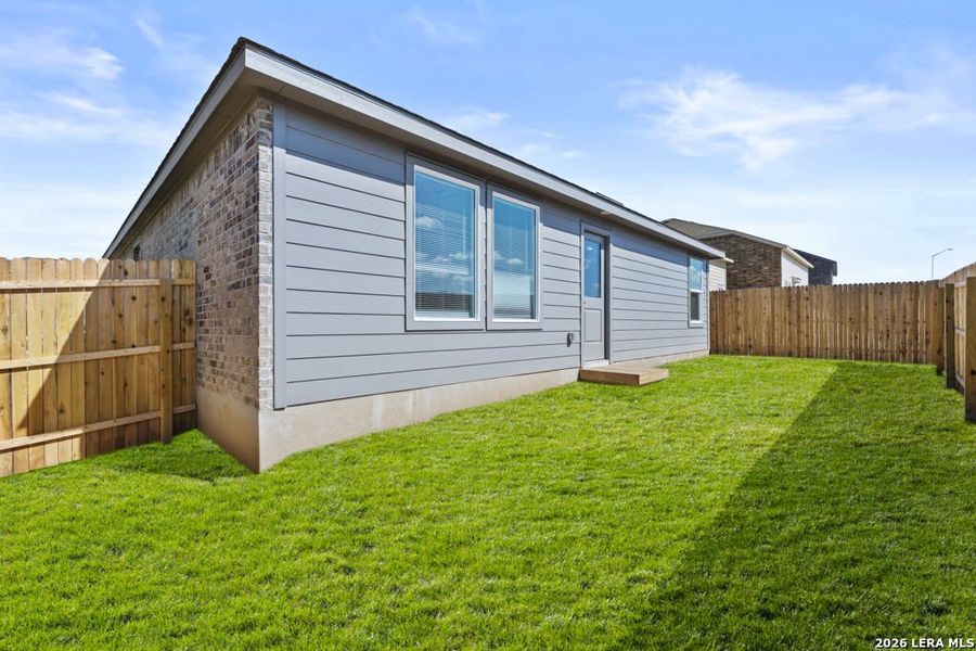Exterior details and patio area of a home in Grace Valley, Marion (Image 2).