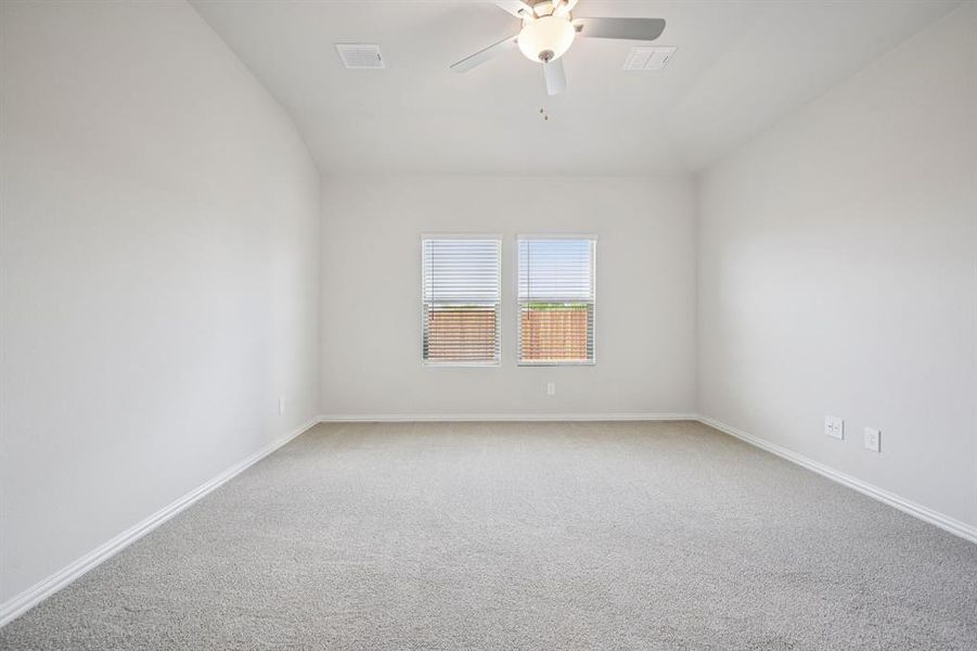 Spacious, unfurnished interior of a new home in Eastridge - Signature Series, McKinney (Image 33).