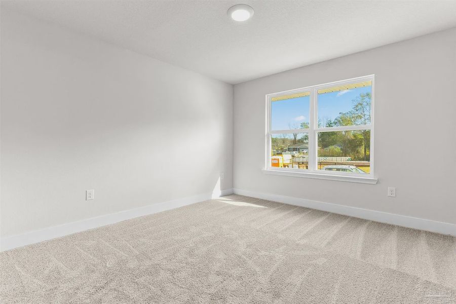 Spacious, unfurnished interior of a new home in Pecan Valley, Pensacola (Image 10).
