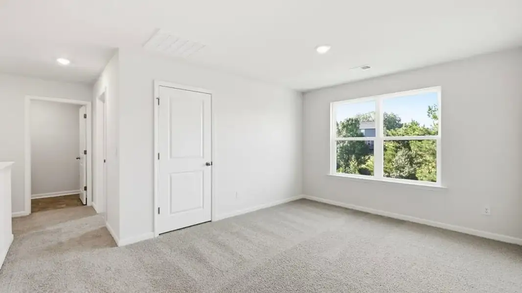 Spacious, unfurnished interior of a new home in Ben Hurt Road, Lyman (Image 27).