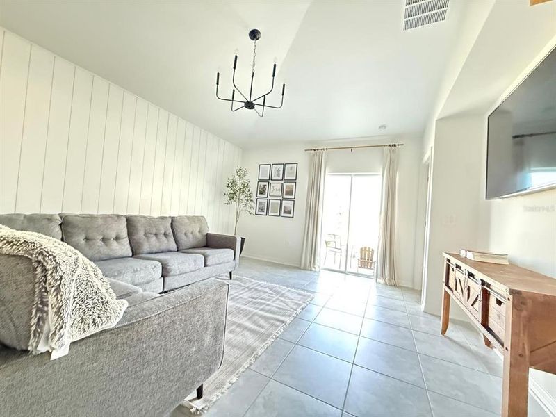 Furnished interior view inside a new home in , Kissimmee (Image 5).