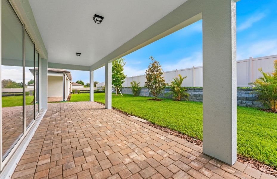 Exterior details and patio area of a home in Spencer Glen, Riverview (Image 3).