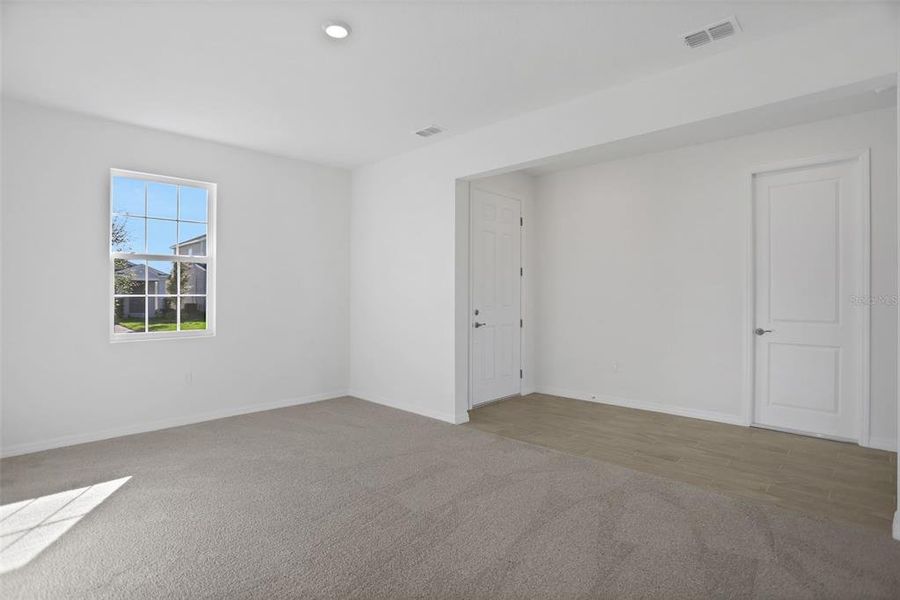 Spacious, unfurnished interior of a new home in Turnleaf, Punta Gorda (Image 36).