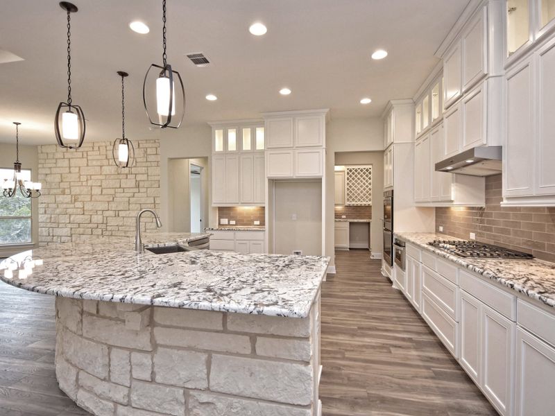Representative furnished interior of a home built from the San Simeon I by Giddens Homes in Clearwater Ranch, Liberty Hill (Image 221).