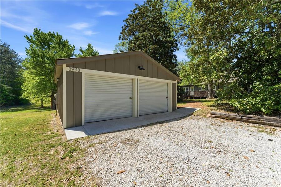 Exterior details and patio area of a home in , Winston (Image 22).