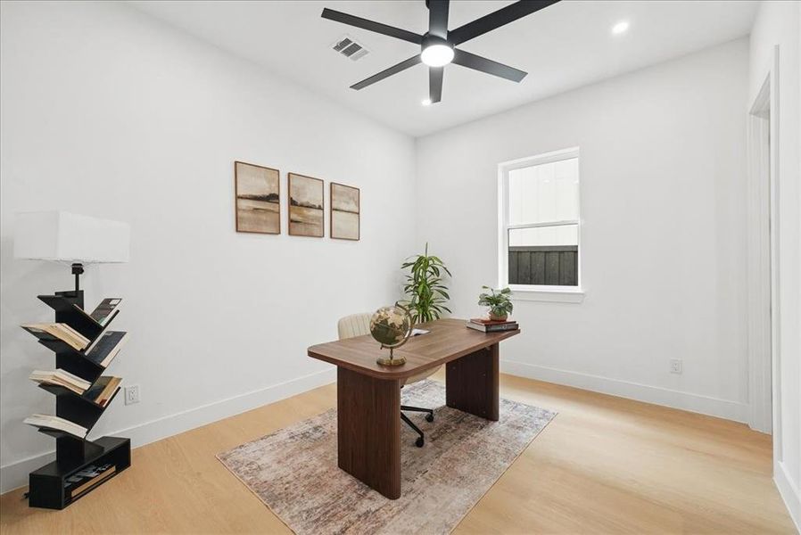 Furnished interior view inside a new home in , Dallas (Image 16).