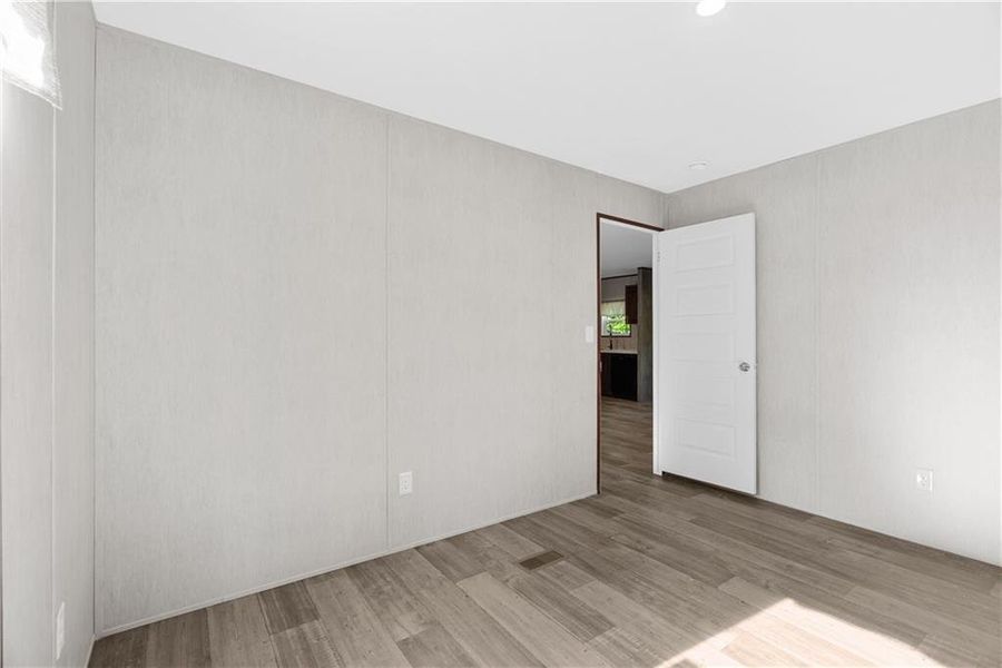Spacious, unfurnished interior of a new home in , Resaca (Image 15).