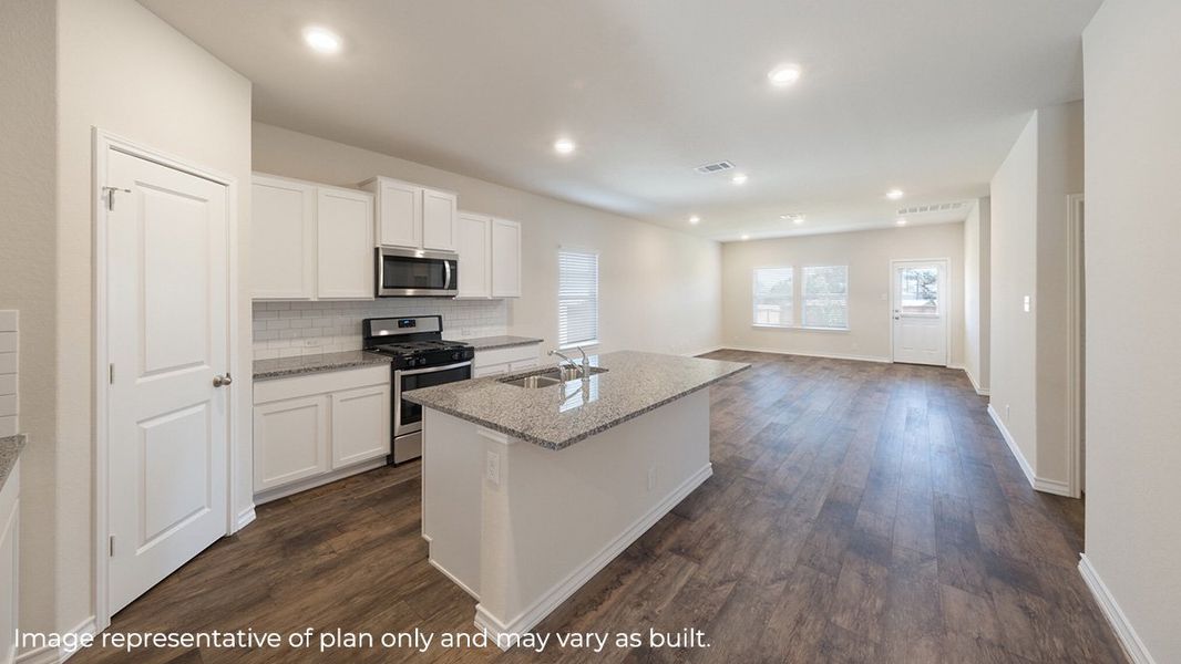 Representative furnished interior of a home built from the X35K - THE KENDALL by D.R. Horton in Abbey Glen, Lubbock (Image 4).