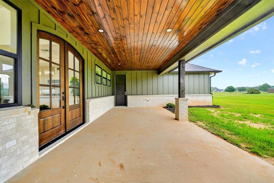 Exterior details and patio area of a home in , Mount Pleasant (Image 28).