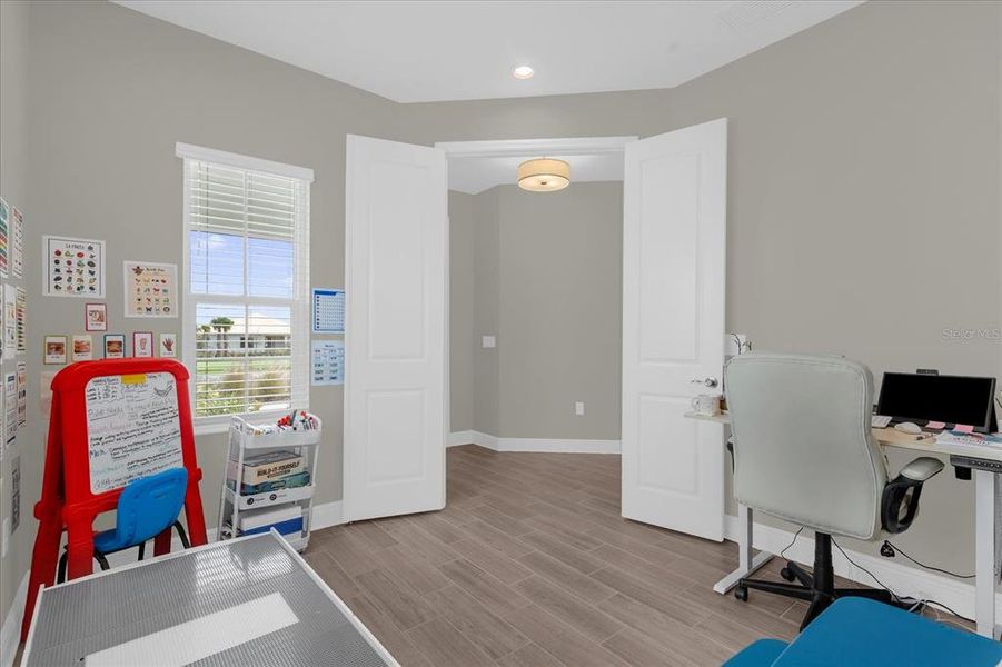 Furnished interior view inside a new home in Canoe Creek, Parrish (Image 14).