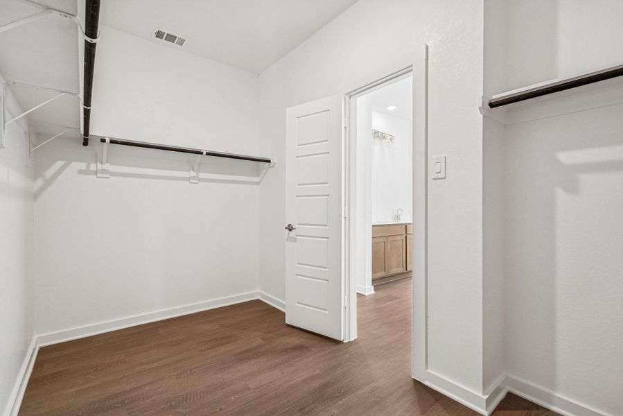 Spacious, unfurnished interior of a new home in Pinewood at Grand Texas, New Caney (Image 8). Spacious, unfurnished interior of a new home in Pinewood at Grand Texas, New Caney (Image 8).