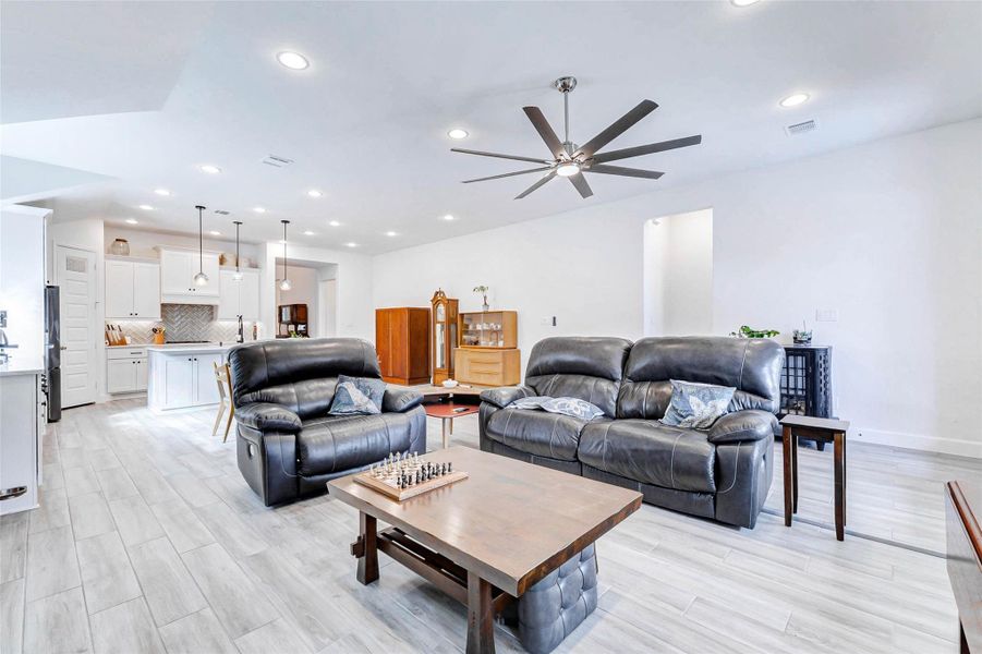 Furnished interior view inside a new home in Cross Creek West 55', Fulshear (Image 19).