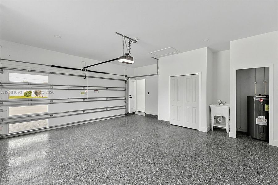 Spacious, unfurnished interior of a new home in , Lehigh Acres (Image 27). Spacious, unfurnished interior of a new home in , Lehigh Acres (Image 27).