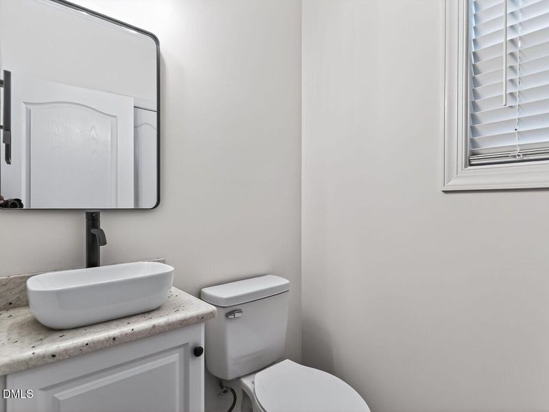 007-1280x960-half-bath