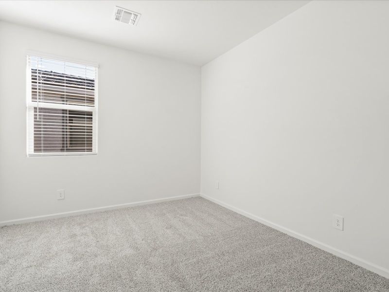 Spacious, unfurnished interior of a new home in Summerstone II, Marana (Image 13).