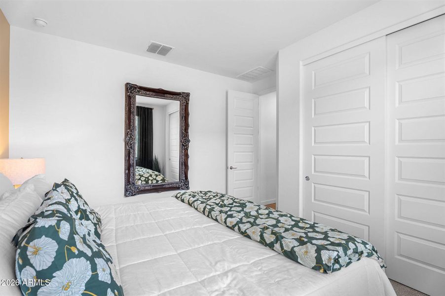 33-web-or-mls-339953 Dutchman Dr