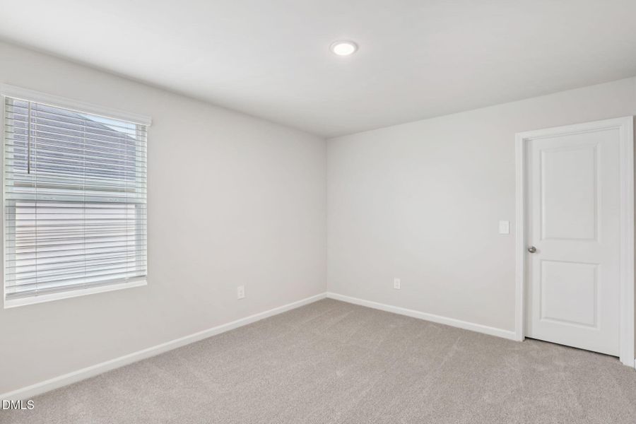 20-web-or-mls-Raleigh- River Glen- 693 W